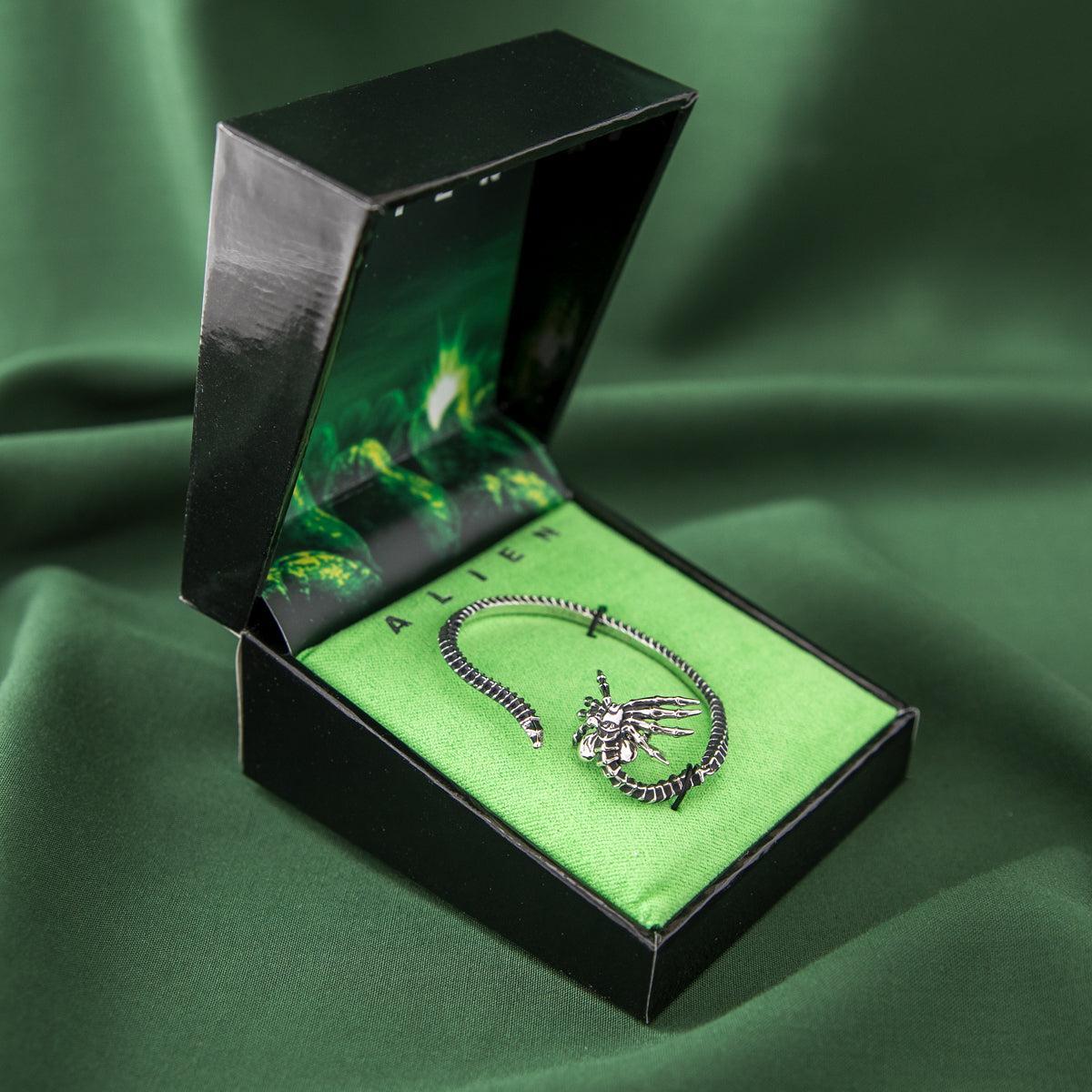 Alien X RockLove ALIEN Facehugger Ear Cuff - Image 6