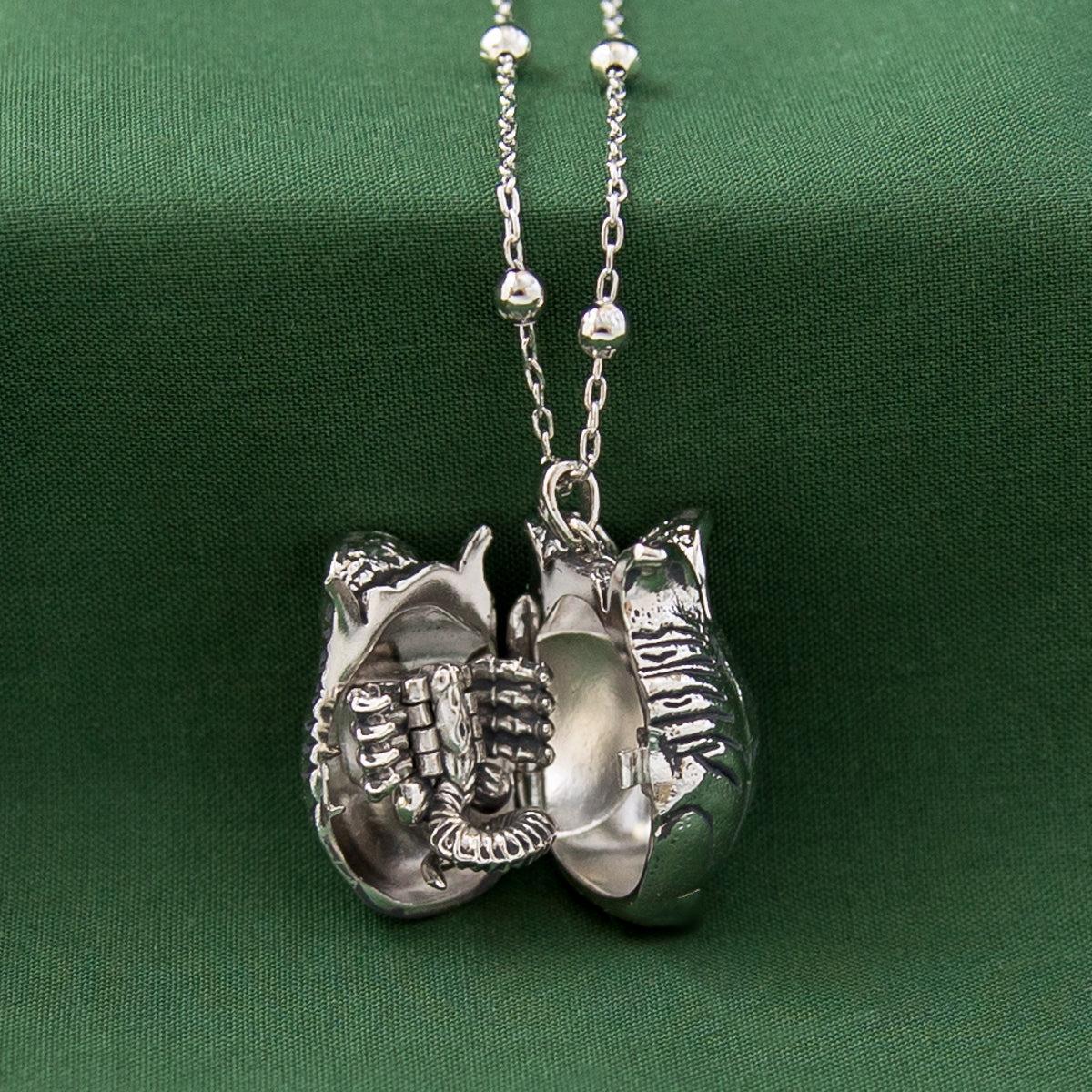 Alien X RockLove ALIEN Ovomorph Locket - Image 5