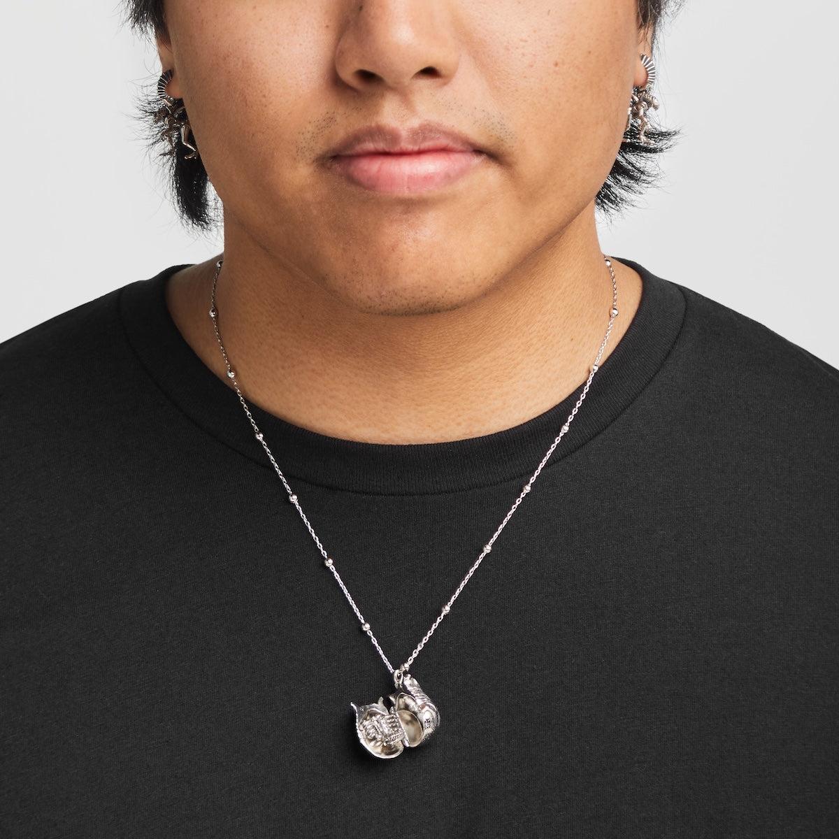 Alien X RockLove ALIEN Xenomorph Hoop Earrings - Image 3