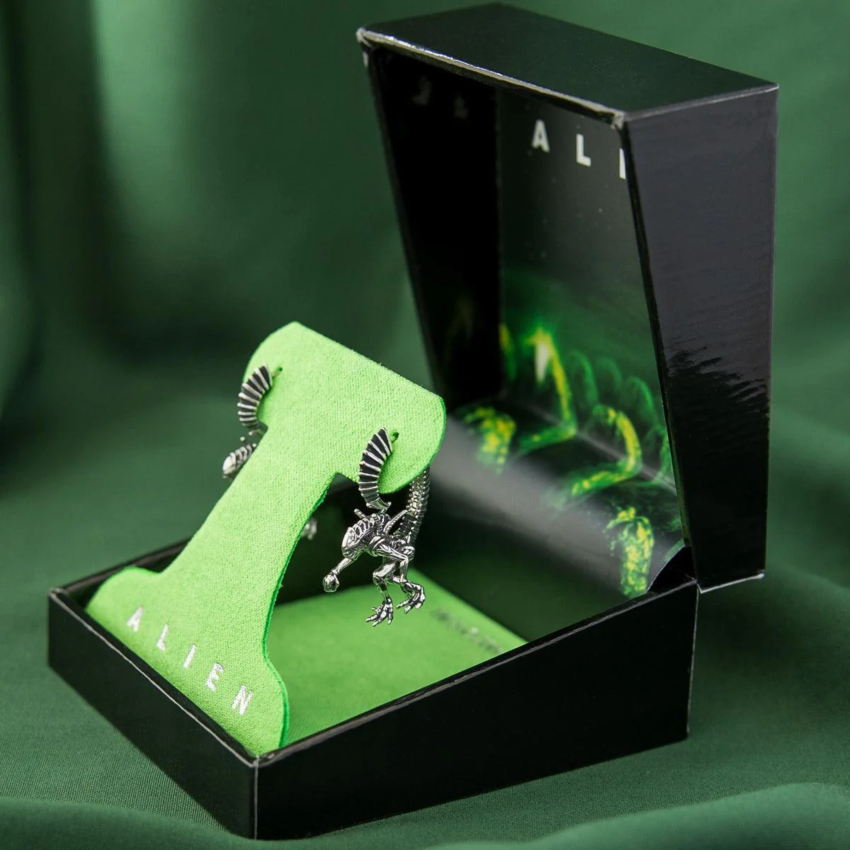 Alien X RockLove ALIEN Xenomorph Hoop Earrings - Image 6